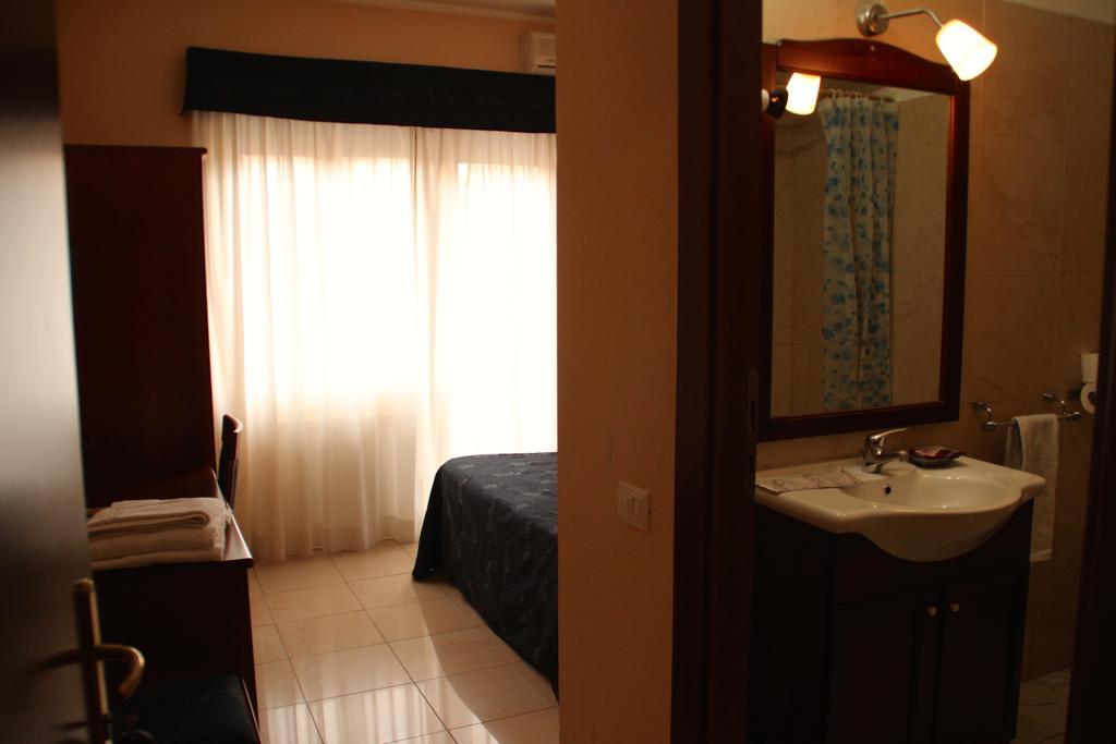 Hotel Laura تْشامبينو المظهر الخارجي الصورة